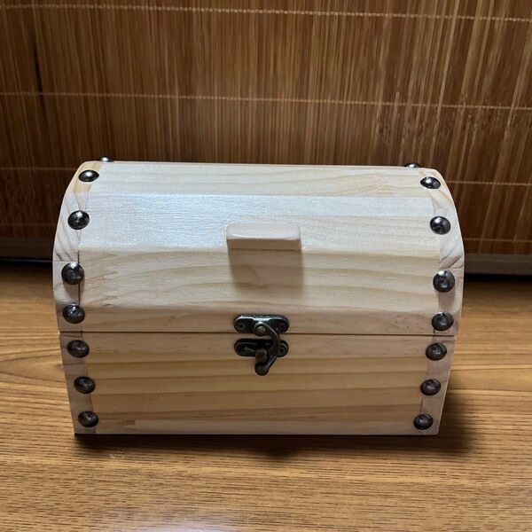 木製宝箱風小物入れ(中)