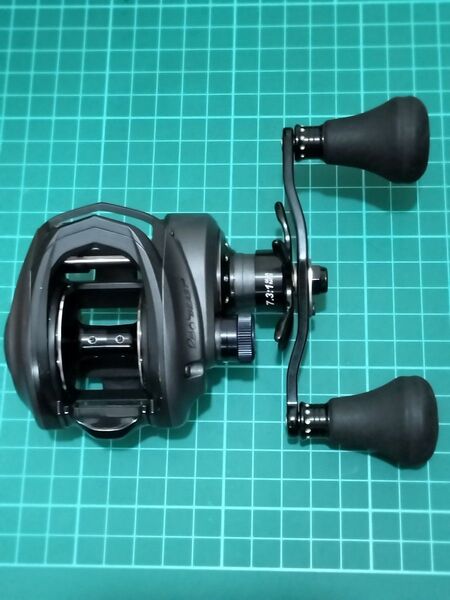 アブガルシア レボビースト40HS 右ハンドル