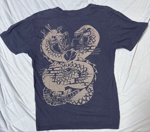 AVIREX Tシャツ DRAGON VS SNAKE アビレックス ドラゴン VS スネーク 龍 蛇 Mサイズ