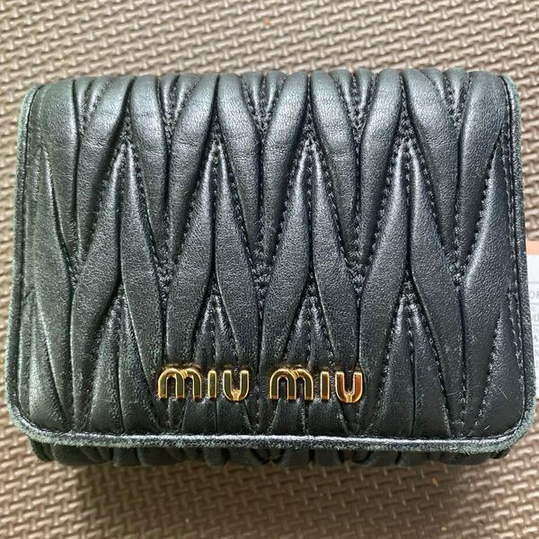ミュウミュウ 三つ折り財布 ウォレット miumiu 財布 コンパクトウォレット 小銭入れ マテラッセ