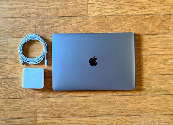 Apple MacBook Pro 13インチ 2019 i5(2.4GHz) SSD 512GB RAM 16GB