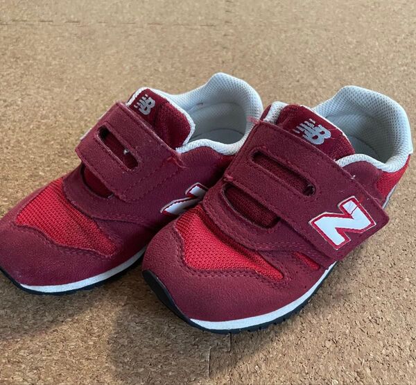new balance キッズスニーカー 16cm レッド