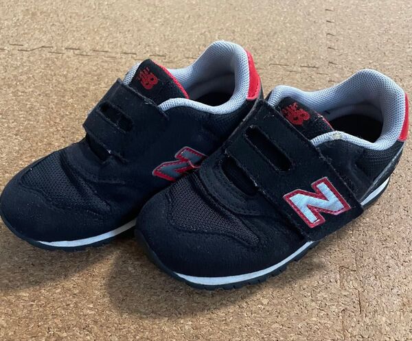 new balance キッズスニーカー ブラック 16.5cm