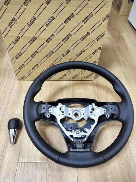 新車外し ヴォクシー ノア 80系 純正本革ステアリング+本革シフトノブセット