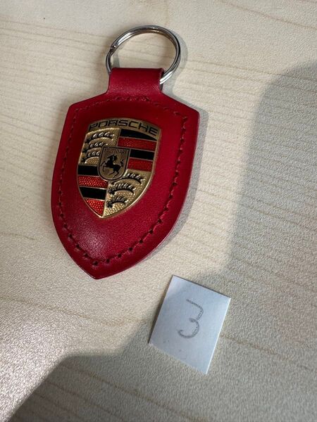 ポルシェ 純正 クレストキーホルダー キーリング PORSCHE ドイツ製 レザー 赤 レッド3