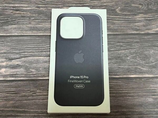 Apple 純正 iPhone15 Pro ファインウーブンケース ブラック