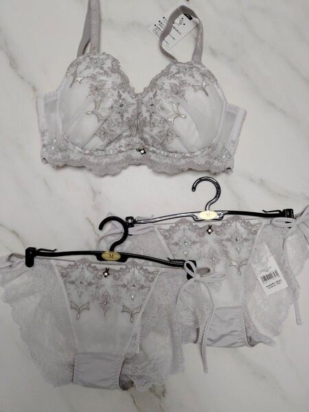 C65 or F65 M チュチュアンナ 豪華 グラマジック グレー キラキラ レース セット ブラ ショーツ ひもパンツ