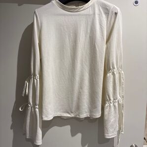 GU ホワイトトップス