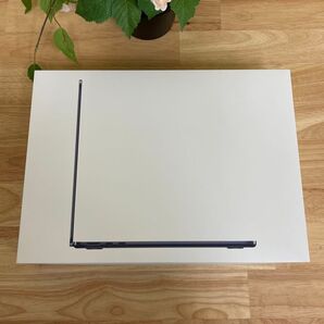 新品同様 MacBook Air M3 チップ 16GB / 256GB ミッドナイト MC8K4J/A