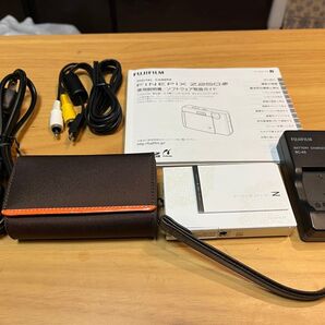 FUJIFILM FINEPIX Z 250 fd ホワイト 美品 女性使用品 動作確認済み バッテリーはおまけ程度