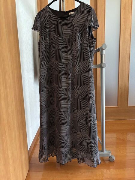 大判15号GEKKA ワンピース 幾何学模様 モノトーン Lサイズ クーポンで200円引き