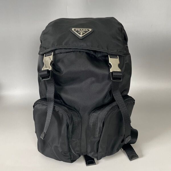 Prada 極美品 黒 リュック ナイロン テスート デイパック プラダ 三角ロゴ ブラック ユニセックス