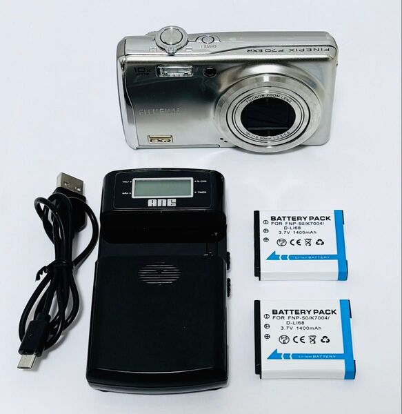 FUJIFILM 富士フイルム FinePix F70EXR コンパクトデジタルカメラ