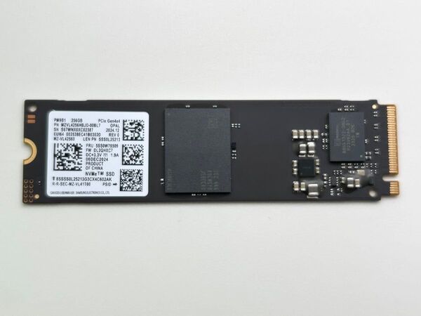 SAMSUNG PM9B1 M.2 2280 NVMe SSD 256GB PCIe Gen4 MZVL4256 未使用に近い