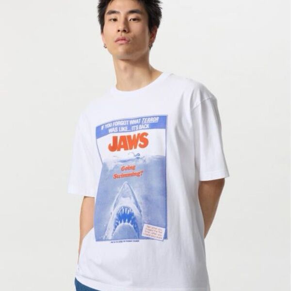 UNIQLO UT / リラックスフィット Jaws 半袖Tシャツ ユニS ホワイト