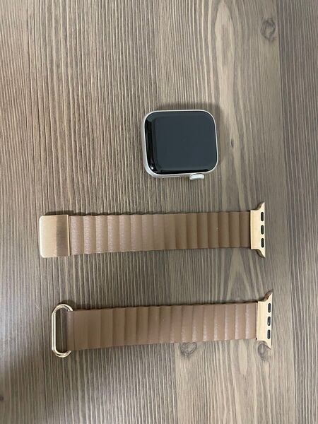 中古品 Applewatch SE2 充電器箱無し 40mm スターライト GPSモデル