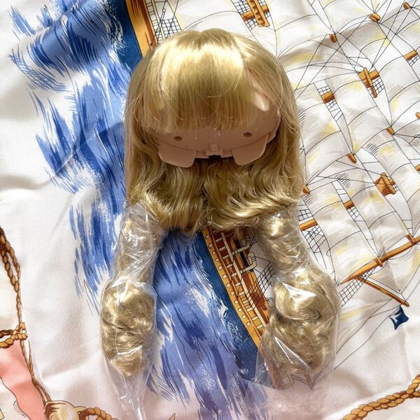 新品 ソングオブロンドンメアリー 頭皮 ウィッグ Blythe