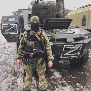ロシア陸軍 Z パッチ ウクライナ戦争 ak12 akm サイガ