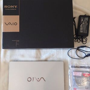 SONY VAIO Fシリーズ ノートパソコン シルバー系
