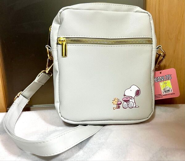 ショルダーバッグ ポシェット スヌーピー ショルダー 斜め掛け PEANUTS