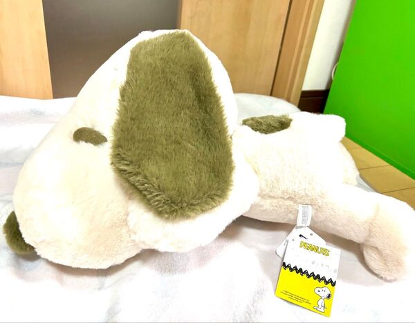 ふわふわ 抱きまくら スヌーピー ぬいぐるみ BIG 寝そべり ベージュ PEANUTS