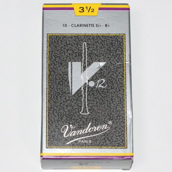 Vandoren V12 B♭クラリネット用 3半 3-1/2 1箱10枚 新品未使用 バンドレン リード