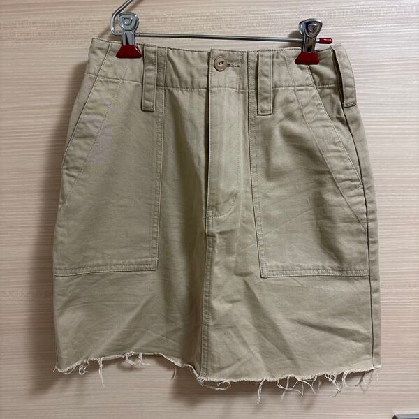 最終価格 フーズフーチコ Chico ベージュ ミニスカート フリンジ裾 チノパン生地 春夏に!