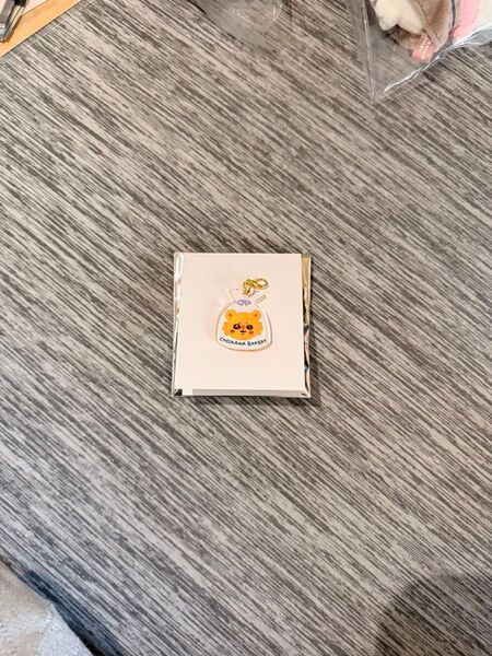 ちいかわベーカリー トレーディングミニアクリルチャーム モモンガ