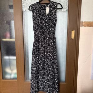 ユニクロ 花柄ワンピース ノースリーブ Mサイズ 新品 未使用 タグ付き