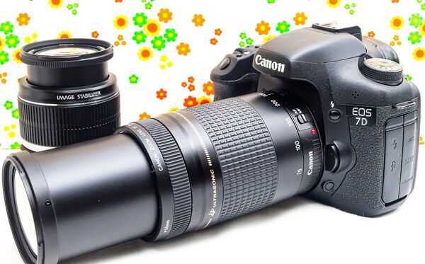 キャノン Canon EOS 7D☆スマホ転送☆ダブルレンズ!☆デジタル一眼レフ