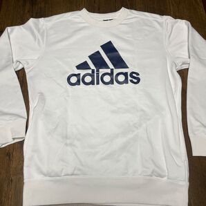 adidas ロゴ スウェット ホワイト