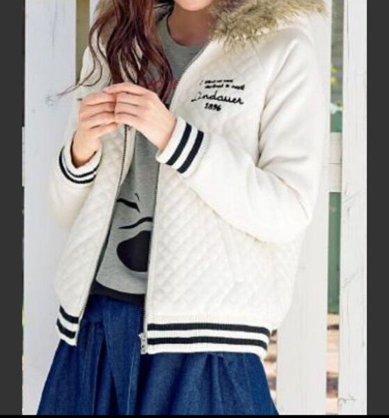 同梱800円引き 新品 女の子 ファー付き ブルゾン S ホワイト ジャケット コート 防寒 小さいサイズ レディース 白