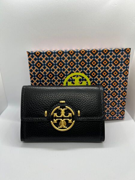 新品 TORY BURCHI トリーバーチ ミニ財布 小銭入れ 未使用品 アウトレット ミニウォレット 二つ折り財布