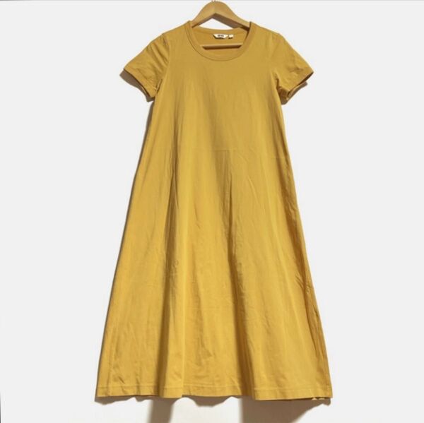エアリズムの半袖Tシャツ素材ロングフレアワンピース 黄色