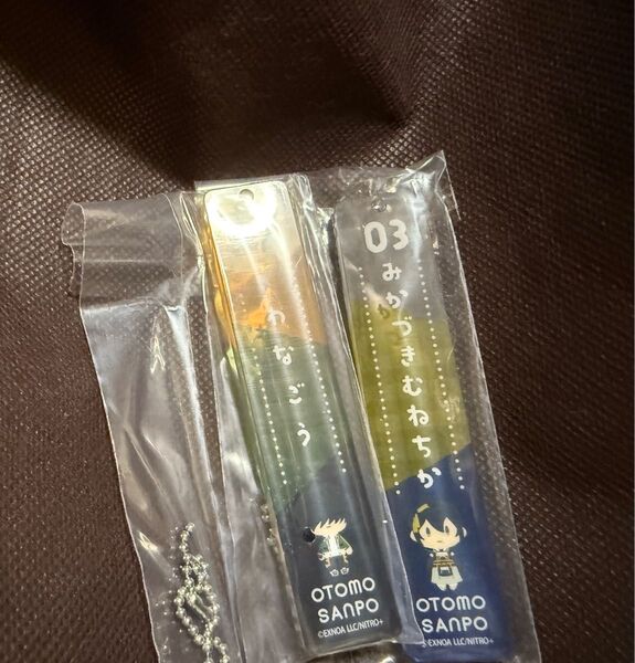 桑名江 三日月宗近 アクリルキーホルダー