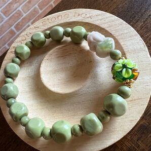 可愛いグリーン桜瑪瑙の貔貅に抹茶アラシャンのデザインブレスレット