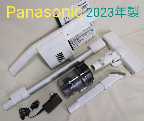 □Panasonic 2023年製 コードレスス掃除機 MC-SB33J 付属品完☆