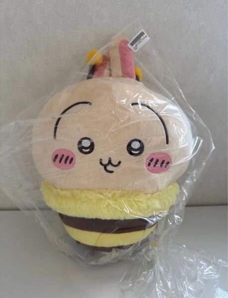 ちいかわ ハチさんBIGぬいぐるみ うさぎ