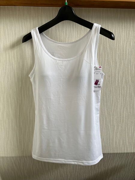 涼しい未使用★イオントップバリュ吸汗速乾 白カップ付タンクトップスM★インナー