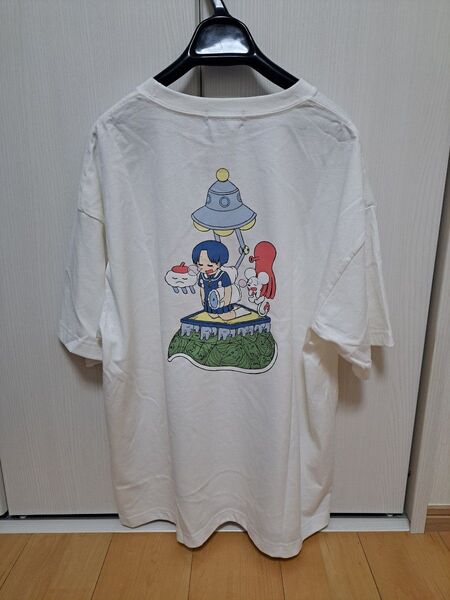 【新品】雨宮さん 雨宮さん&宇宙人バックプリントTシャツ Lサイズ