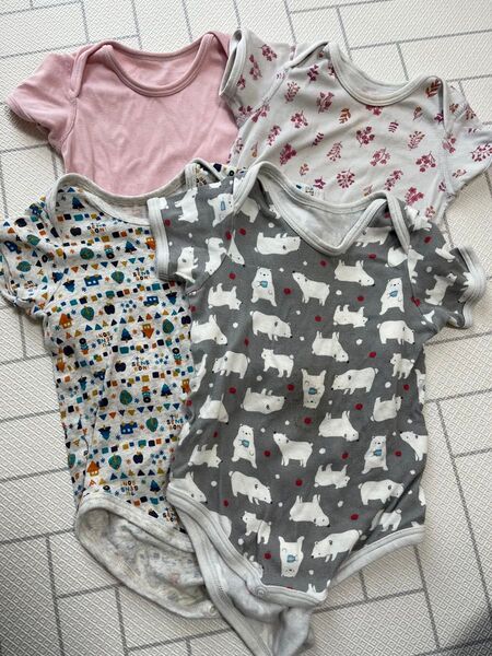 ユニクロ 肌着 ロンパース4枚まとめ売り ベビー肌着 半袖ロンパース 80センチ