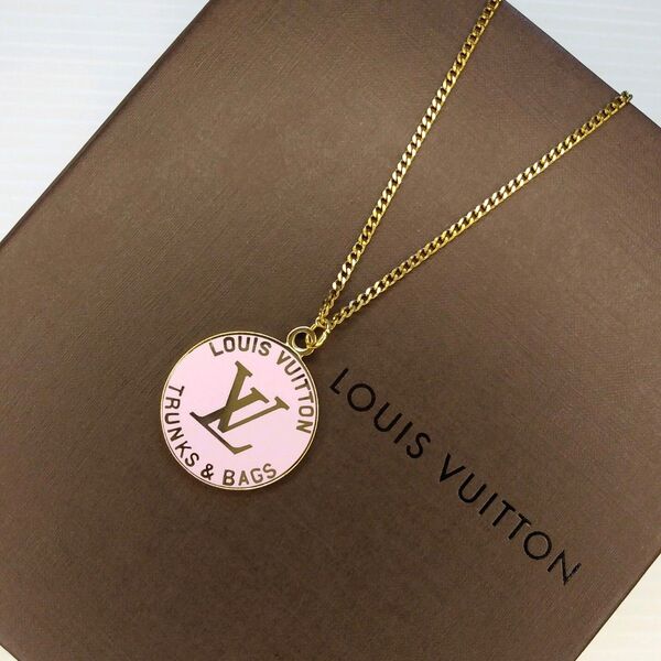 ルイヴィトン LOUISVUITTON (正規品) ★美品★サークル型T&B LVロゴ印字チャーム&ネックレスチェーン(社外品)
