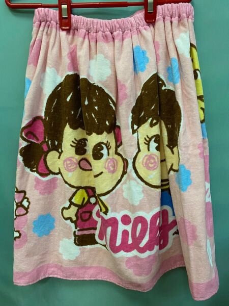 ラスト1点!!新品!!60cm丈ミルキー ペコちゃん&ポコちゃん 60㎝丈ラップタオル 巻きタオル スナップタオル