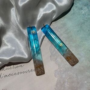 ハンドメイド 海レジン スティックタイプ キーホルダー チャーム アクセサリーなどに 2個セット 同時購入で100円です。