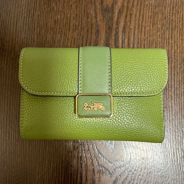 coach 三つ折り財布