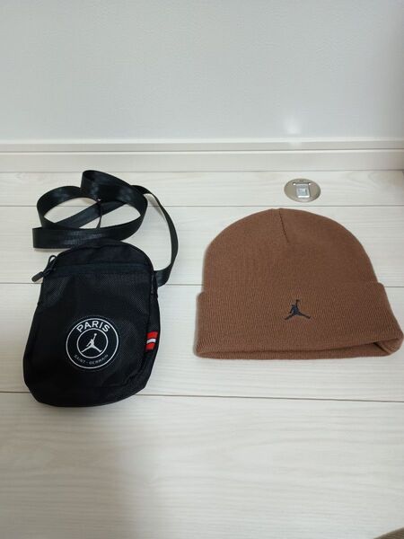 Jordan PARISロゴ ショルダーバッグとニット帽セット