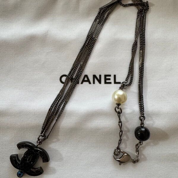 シャネル CHANEL ブラック ネックレス ラインストーン ペンダント アクセサリー
