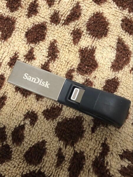 ixpand 64GB USBメモリ