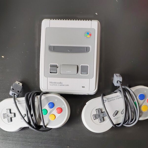 スーパーファミコン本体&コントローラー