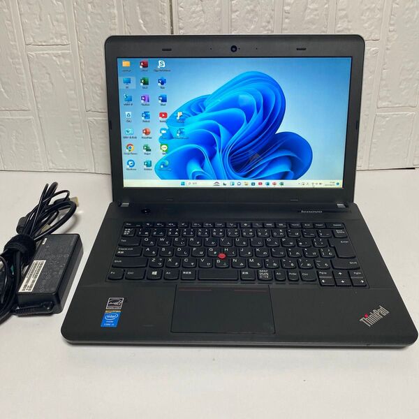 Windows11 オフィス2024年 Core i5 SSD 256GB メモリ8GB レノボ ThinkPadノートPC